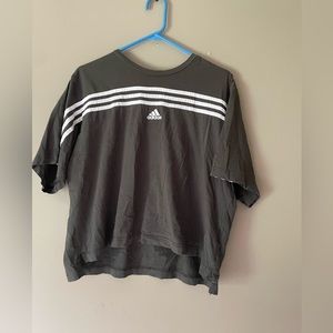 Adidas short sleeve cropped tee shirt, dark green , size XXL